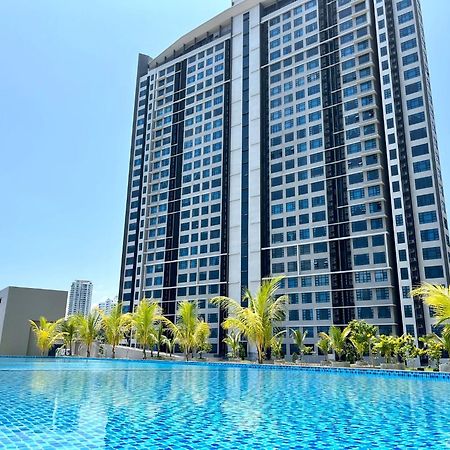 Jesselton Quay By Bunga Raya Homes コタキナバル エクステリア 写真